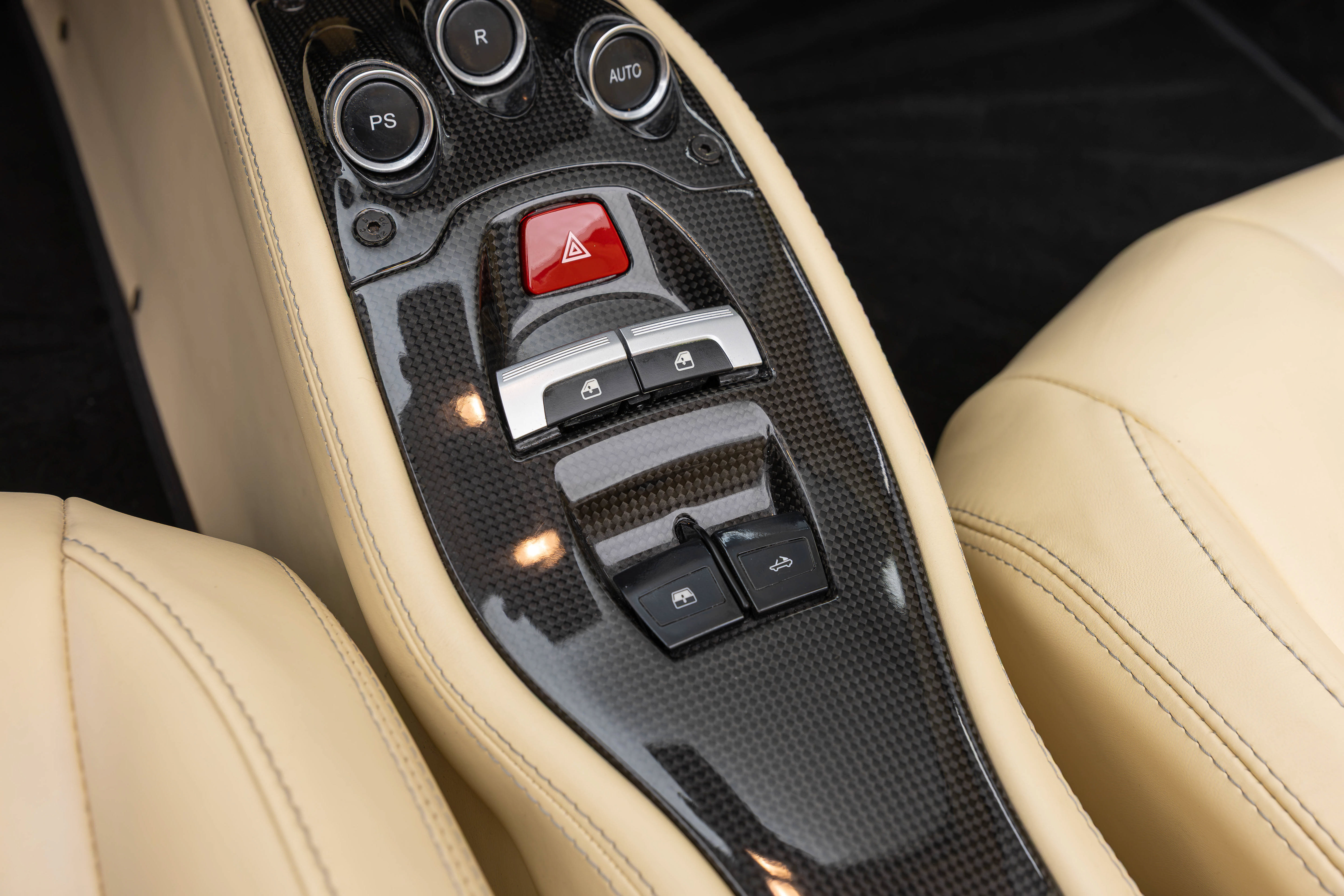 Certified 2013 Ferrari 458 Spider RWD image 29
