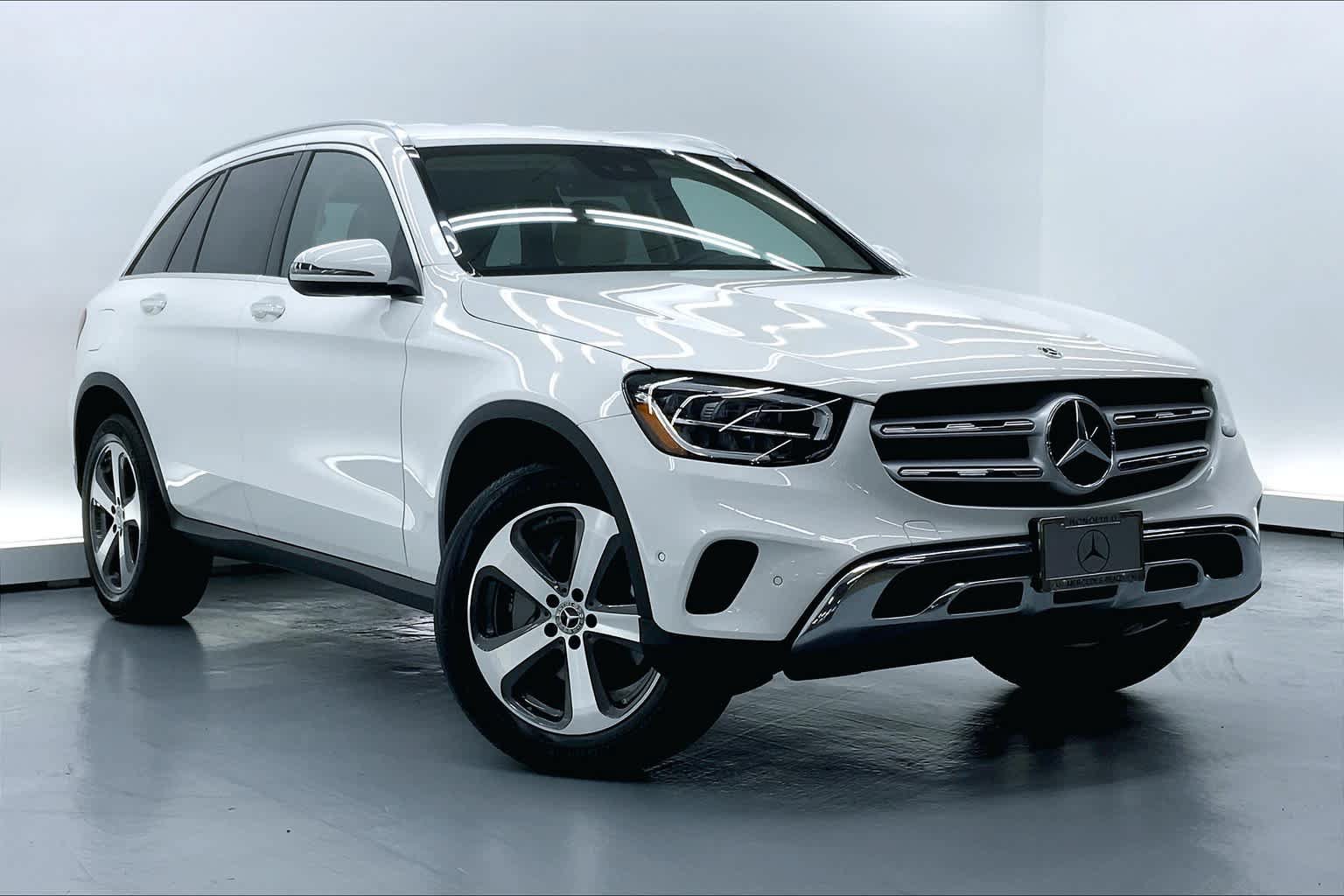Certified 2022 Mercedes-Benz GLC 300 image 2