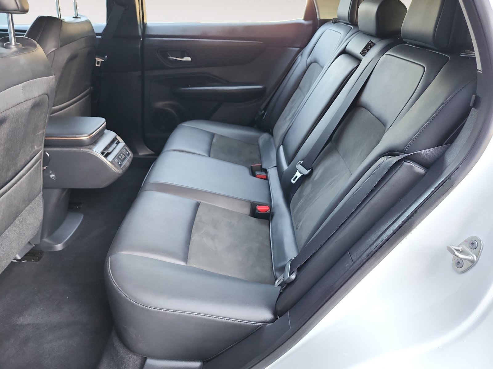 Used 2023 Nissan Ariya FWD image 13