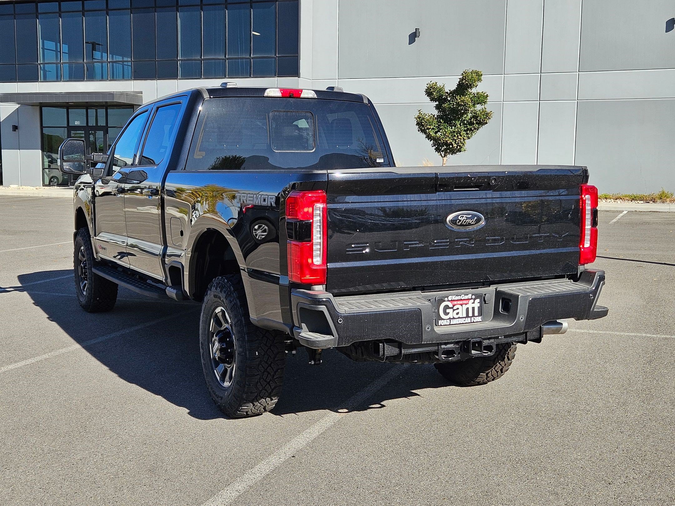 New 2025 Ford F350 Lariat w/ Tremor Off-Road Package AWD/4WD image 8