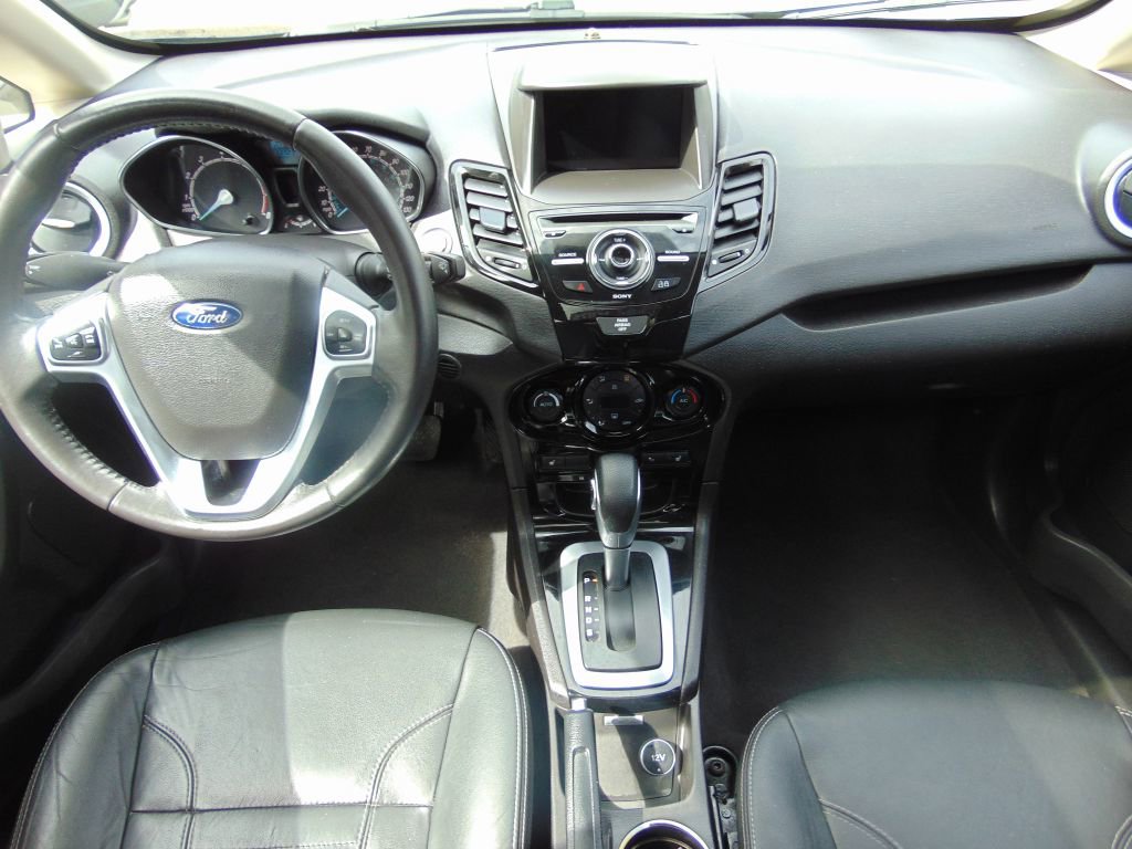 Used 2017 Ford Fiesta Titanium image 17
