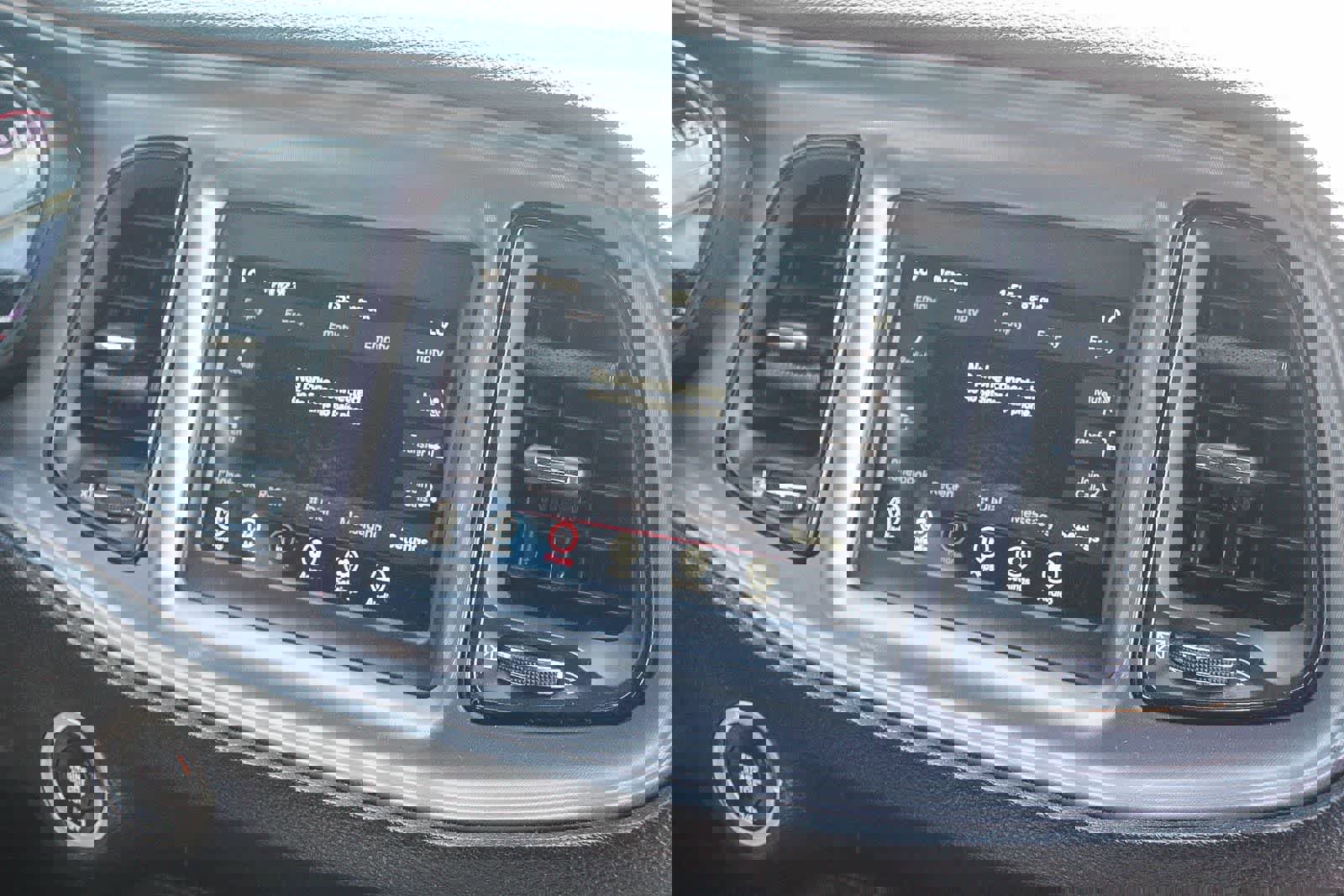 Used 2023 Dodge Challenger SXT image 17