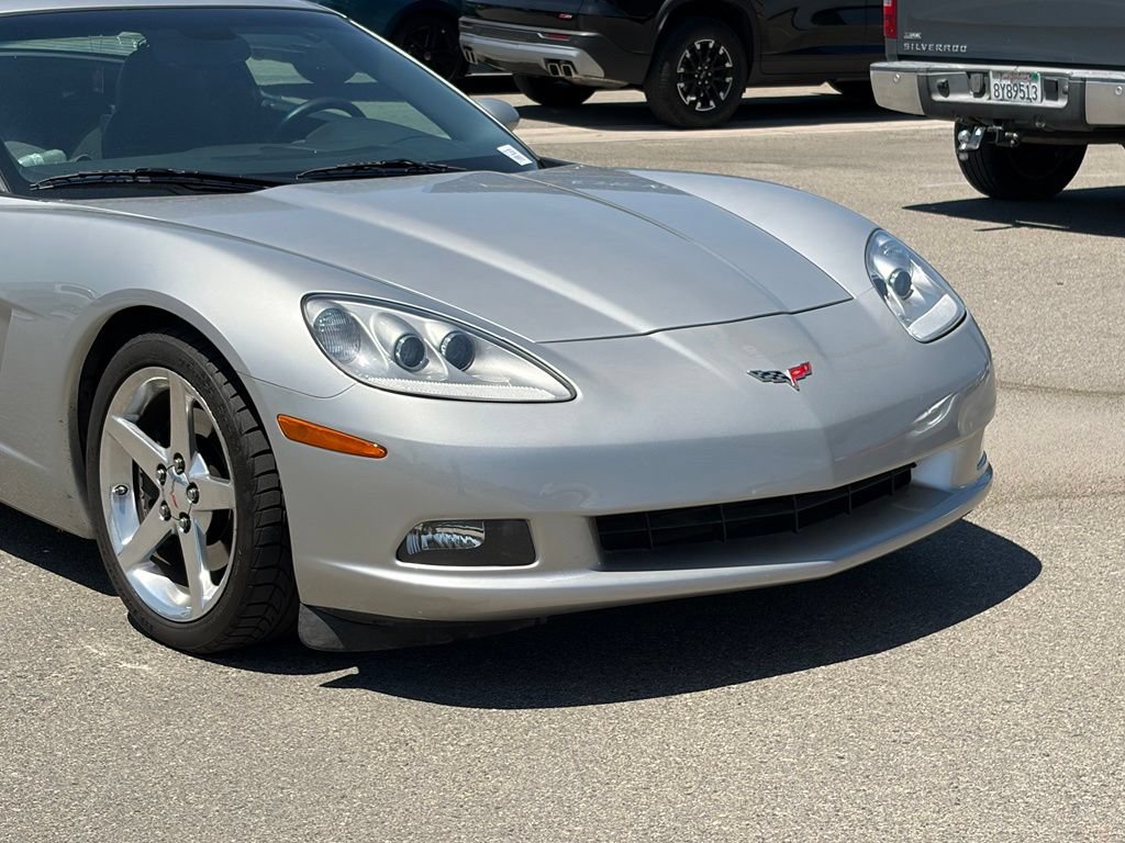 Used 2007 Chevrolet Corvette Coupe RWD image 4