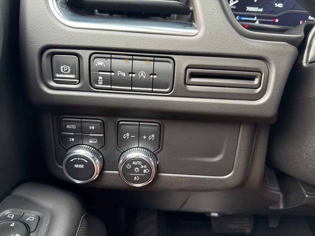 Used 2023 GMC Yukon SLT image 19