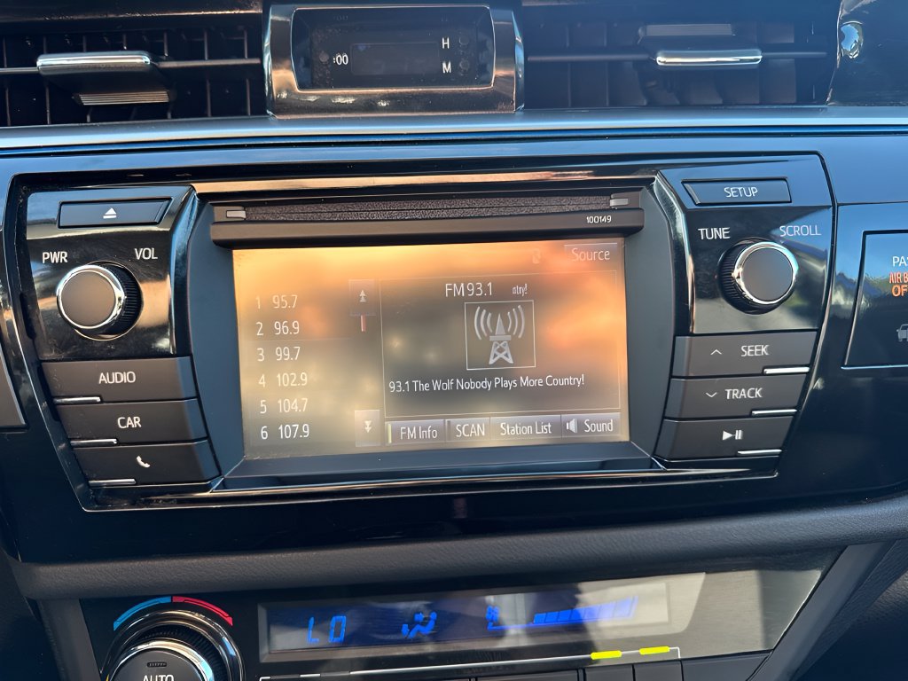 Used 2015 Toyota Corolla S FWD image 17