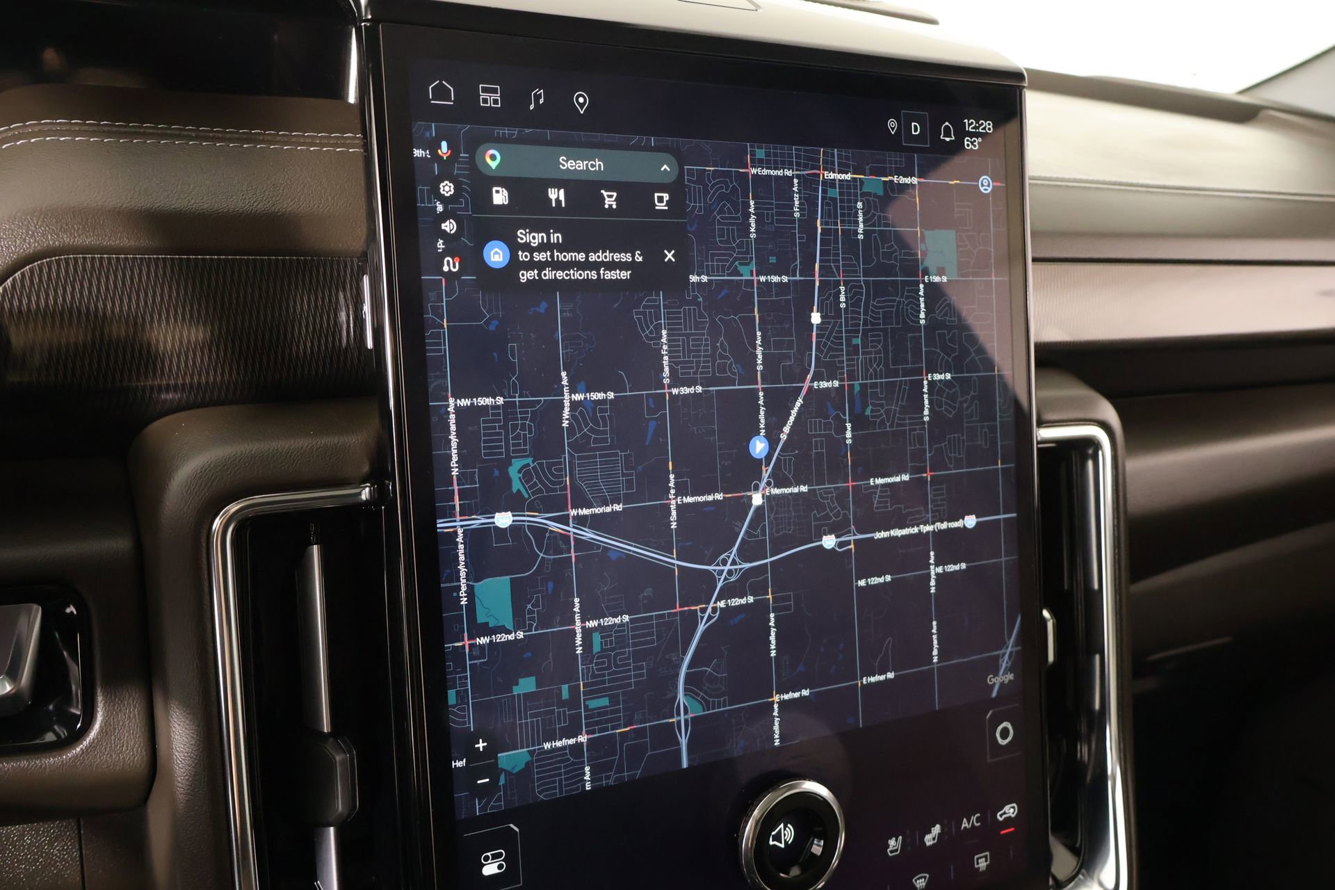 Used 2025 GMC Yukon Elevation w/ Elevation Premium Package image 7