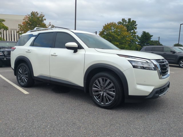 Used 2023 Nissan Pathfinder SL w/ SL Premium Package