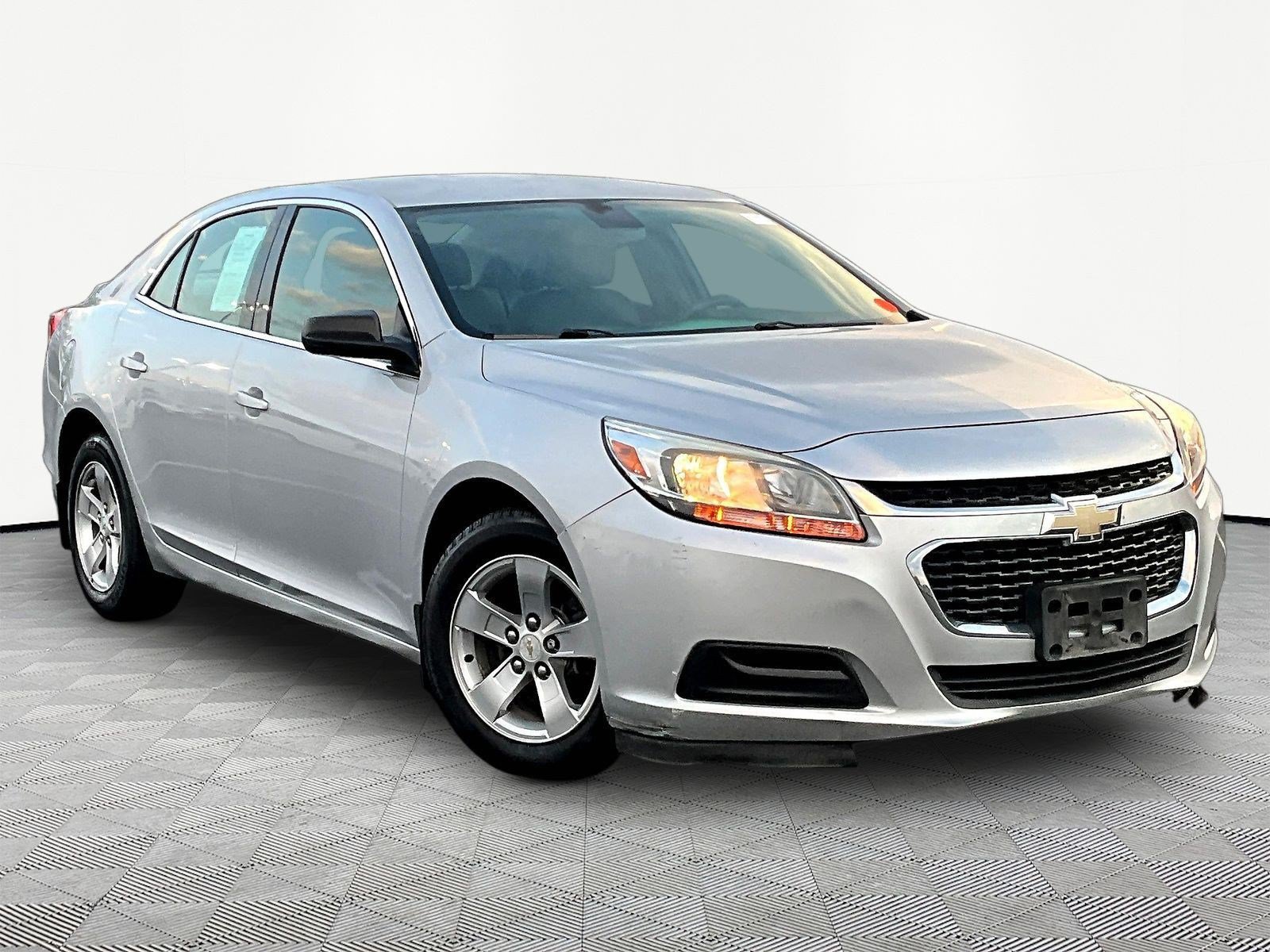 Used 2014 Chevrolet Malibu LS FWD image 3
