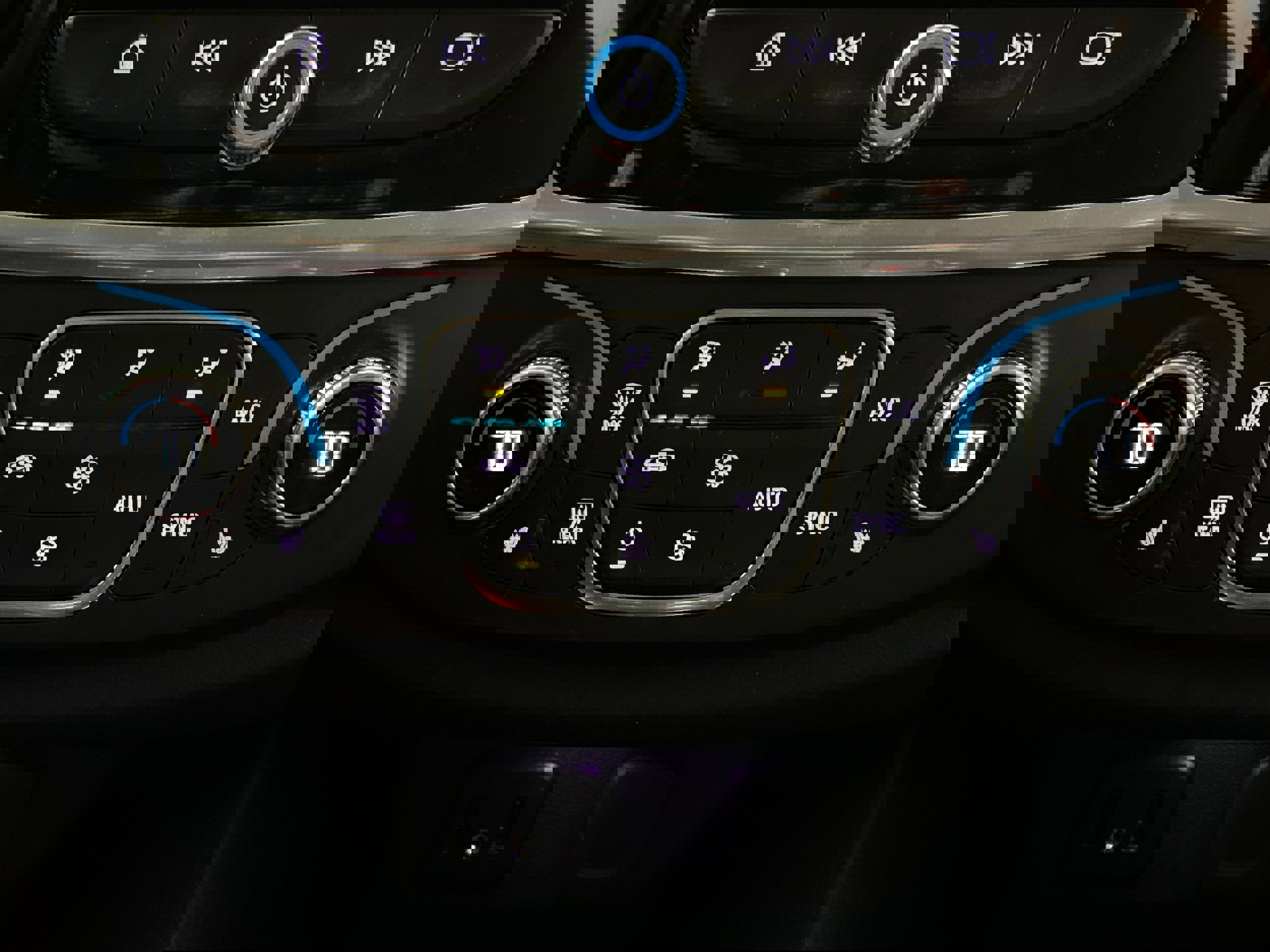 Used 2019 Chevrolet Traverse LT w/ LPO, Floor Liner Package image 9