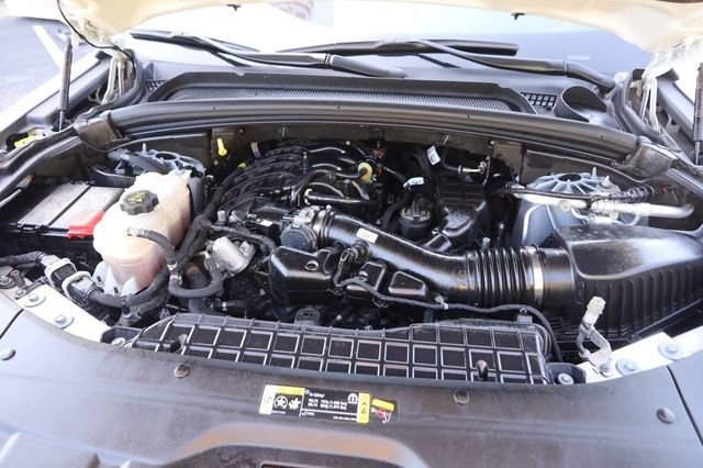 Used 2024 Jeep Grand Cherokee Altitude AWD/4WD image 25