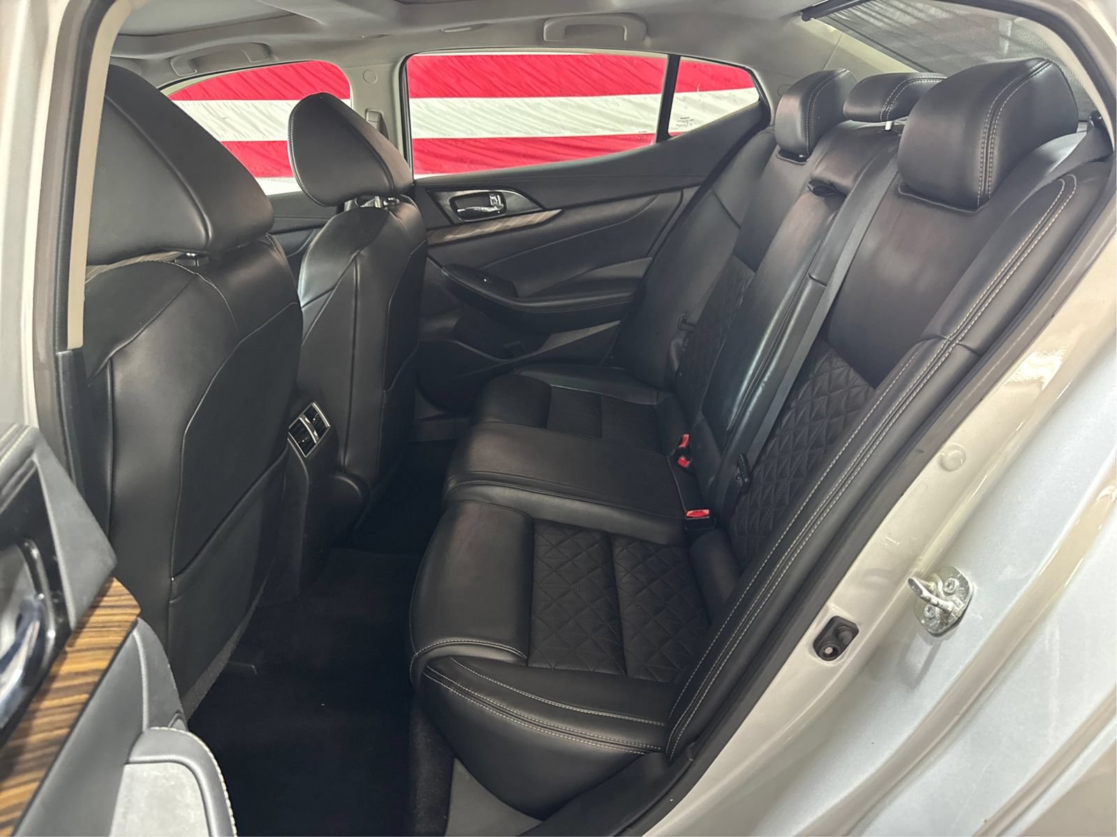 Used 2017 Nissan Maxima Platinum FWD image 10