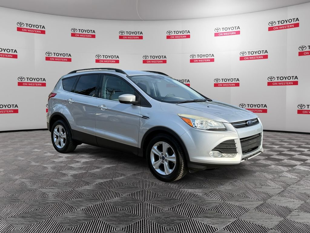 Used 2014 Ford Escape SE w/ Equipment Group 201A FWD image 3