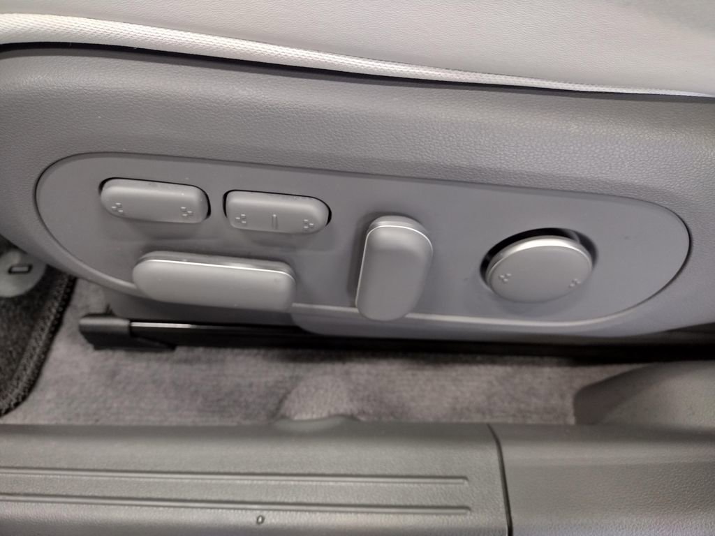 Certified 2023 Hyundai Ioniq 5 Limited w/ Cargo Package image 25