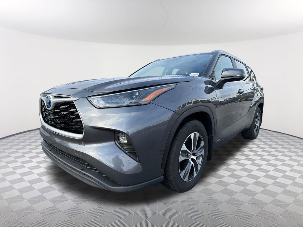 Used 2023 Toyota Highlander XLE