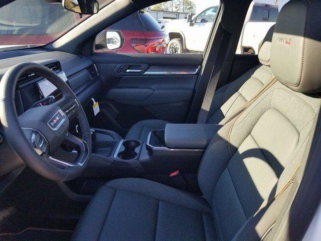 New 2026 GMC Terrain AT4 w/ Convenience Package III image 9