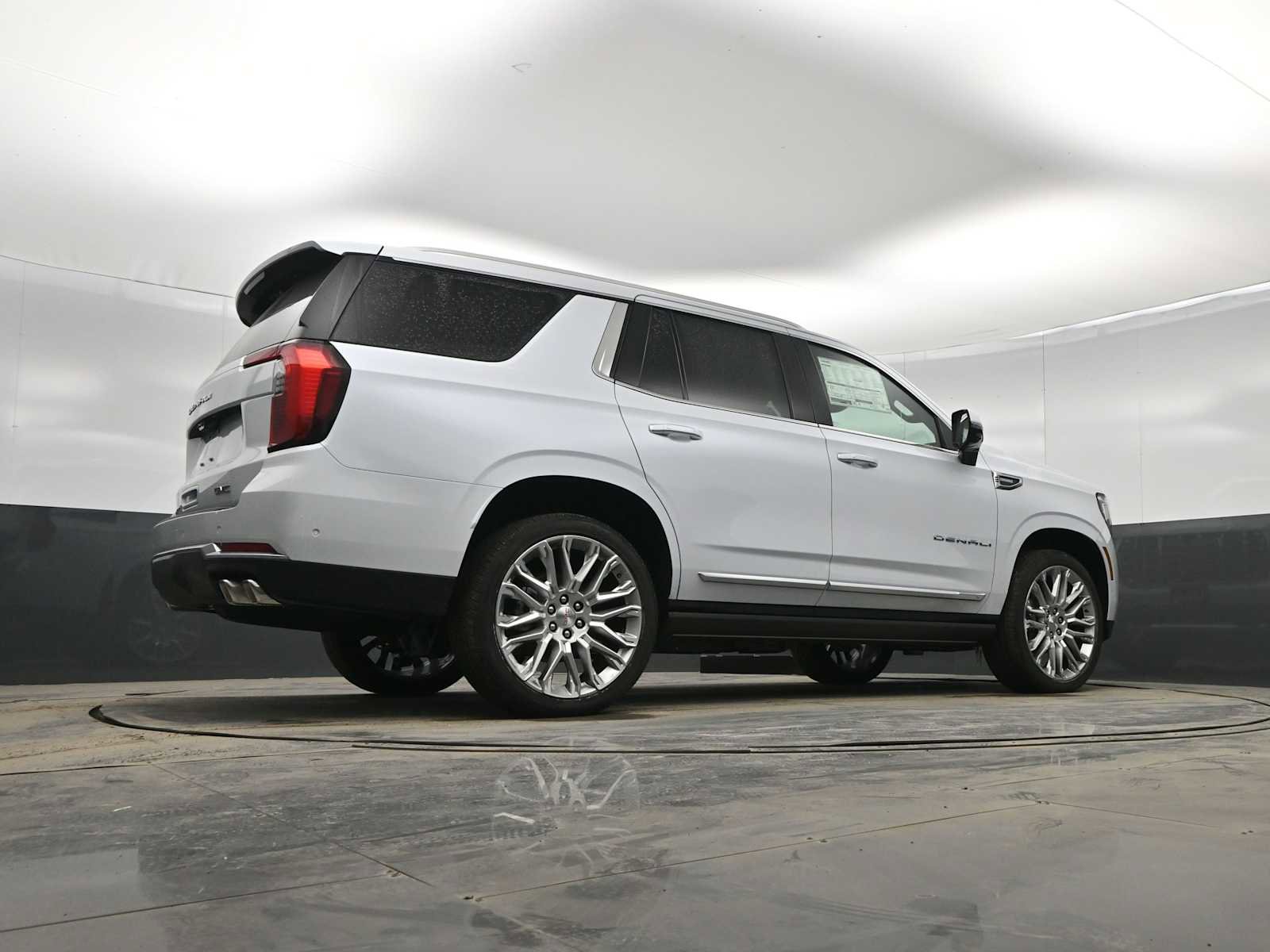 New 2026 GMC Yukon Denali w/ Denali Reserve Package image 36