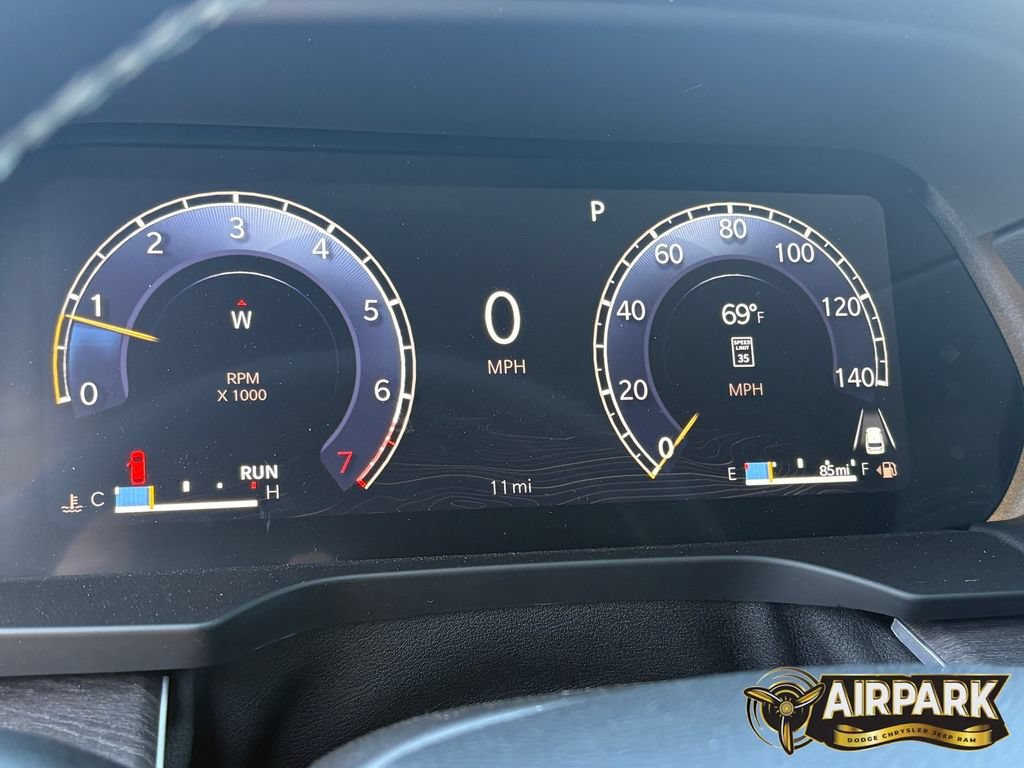 New 2026 Jeep Grand Cherokee Altitude AWD/4WD image 19
