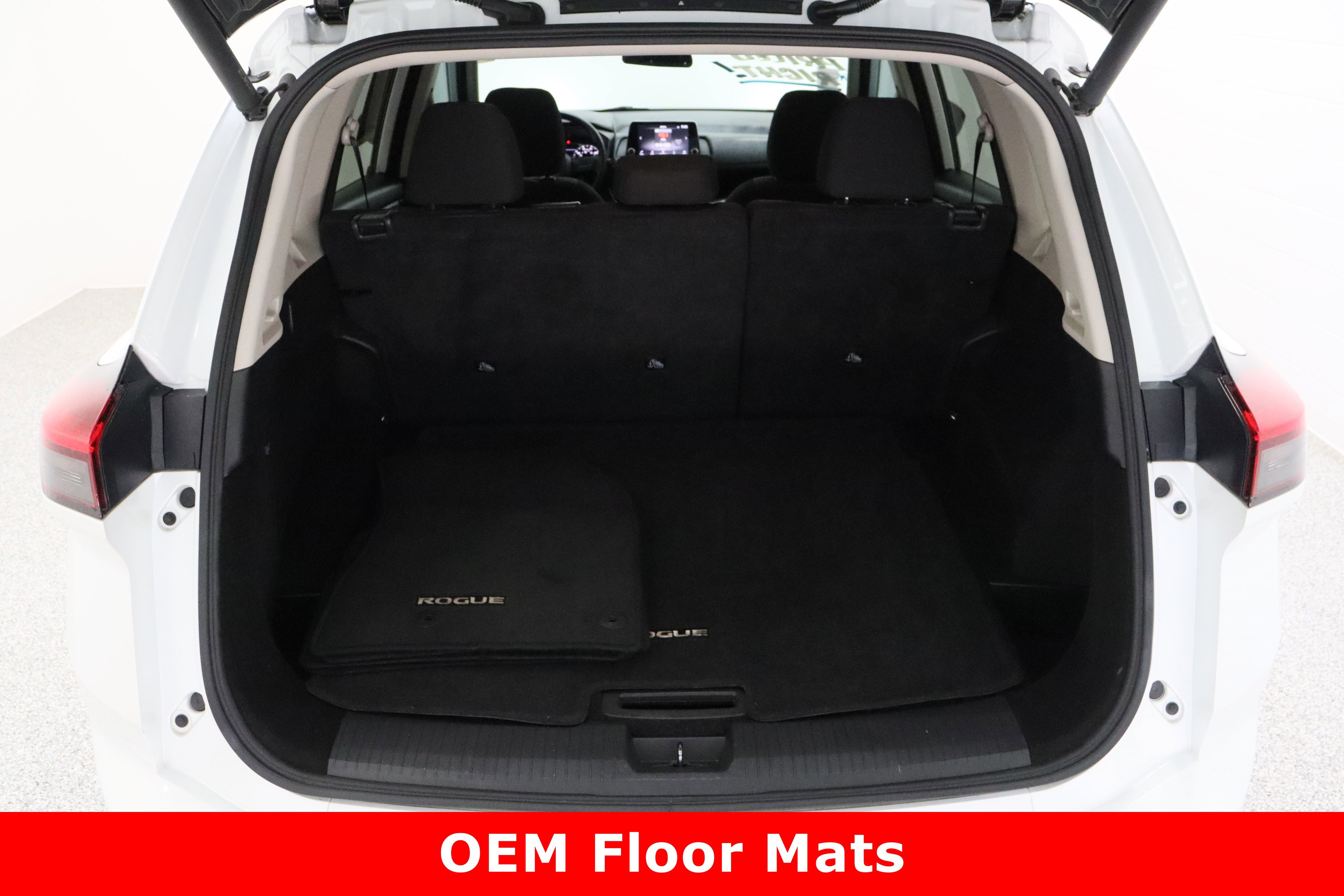 Used 2024 Nissan Rogue SV image 32