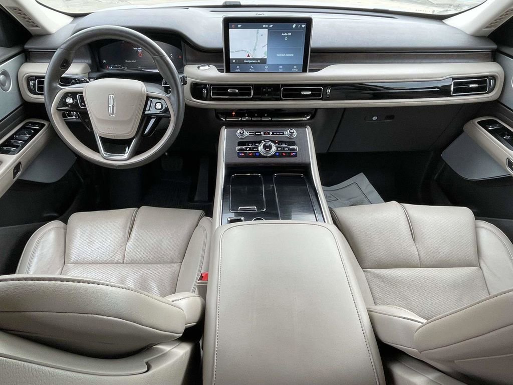 Certified 2023 Lincoln Aviator Reserve w/ Equipment Group 201A image 11