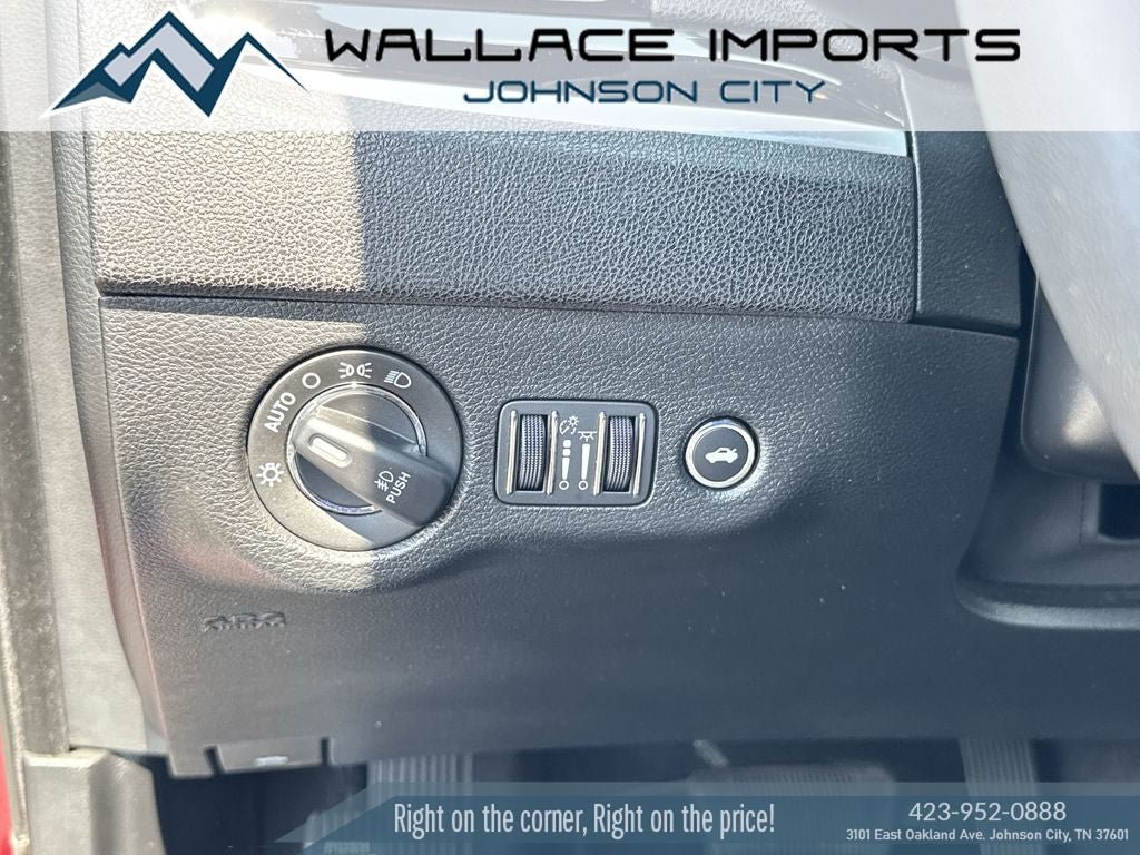 Used 2023 Chrysler 300 S w/ Comfort Group RWD image 31