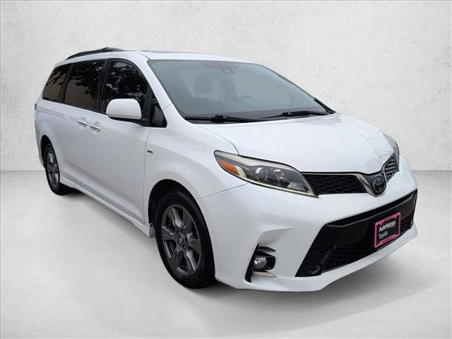 Used 2019 Toyota Sienna SE w/ SE Preferred Package AWD/4WD image 3