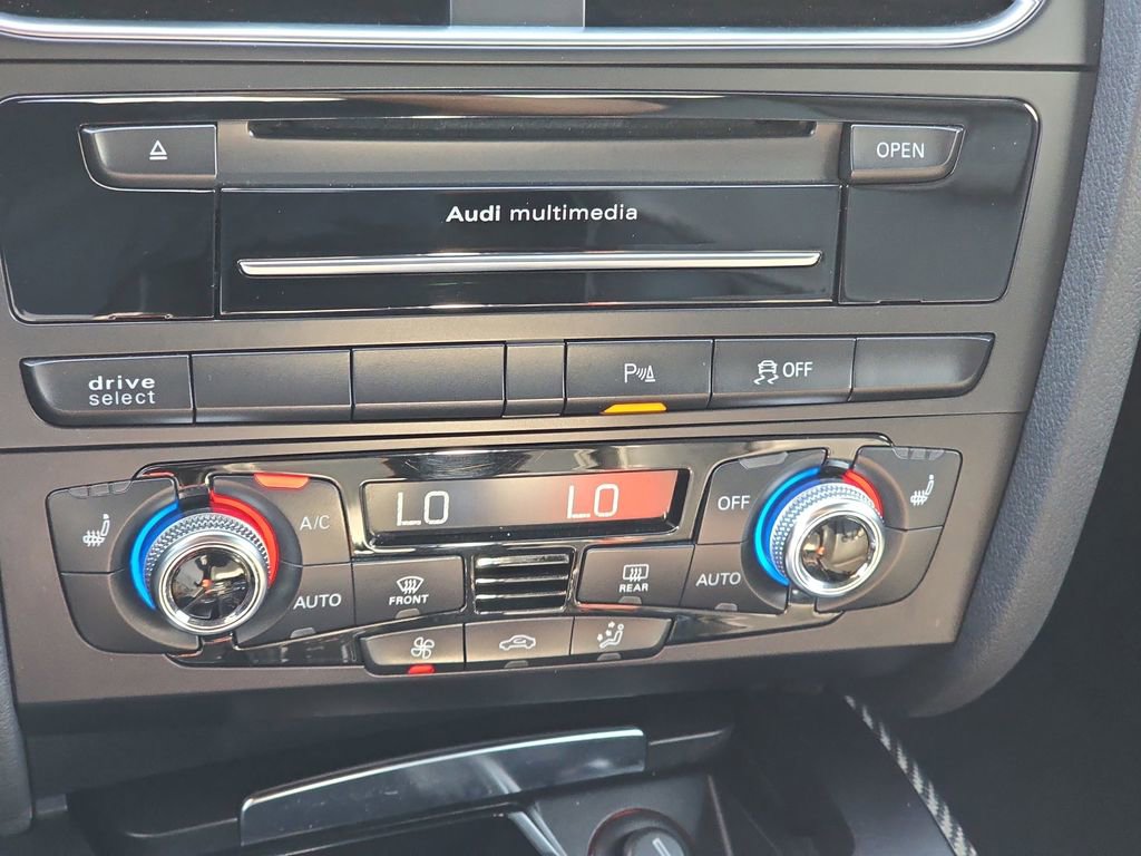 Used 2015 Audi RS 5 Cabriolet w/ Black Optic Plus Package image 21