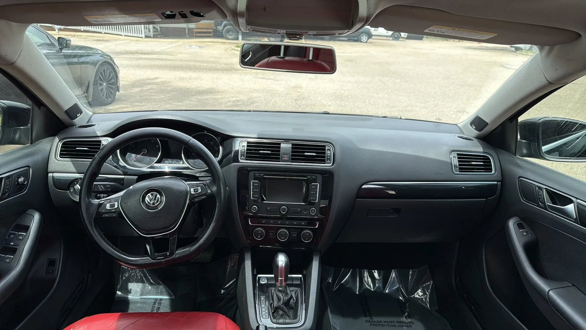 Used 2015 Volkswagen Jetta SEL image 25