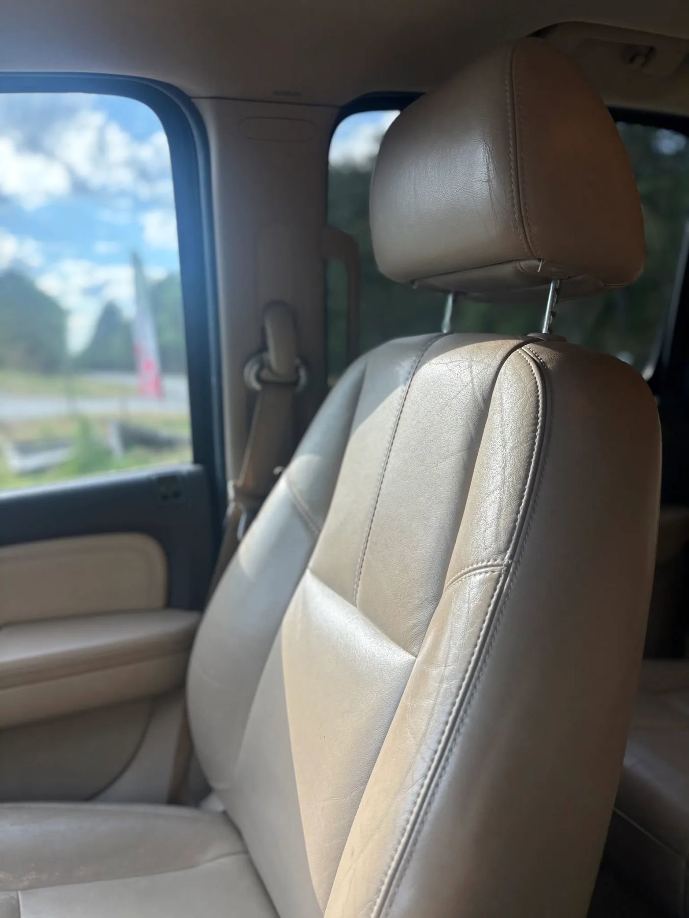 Used 2007 GMC Yukon XL Denali AWD/4WD image 28