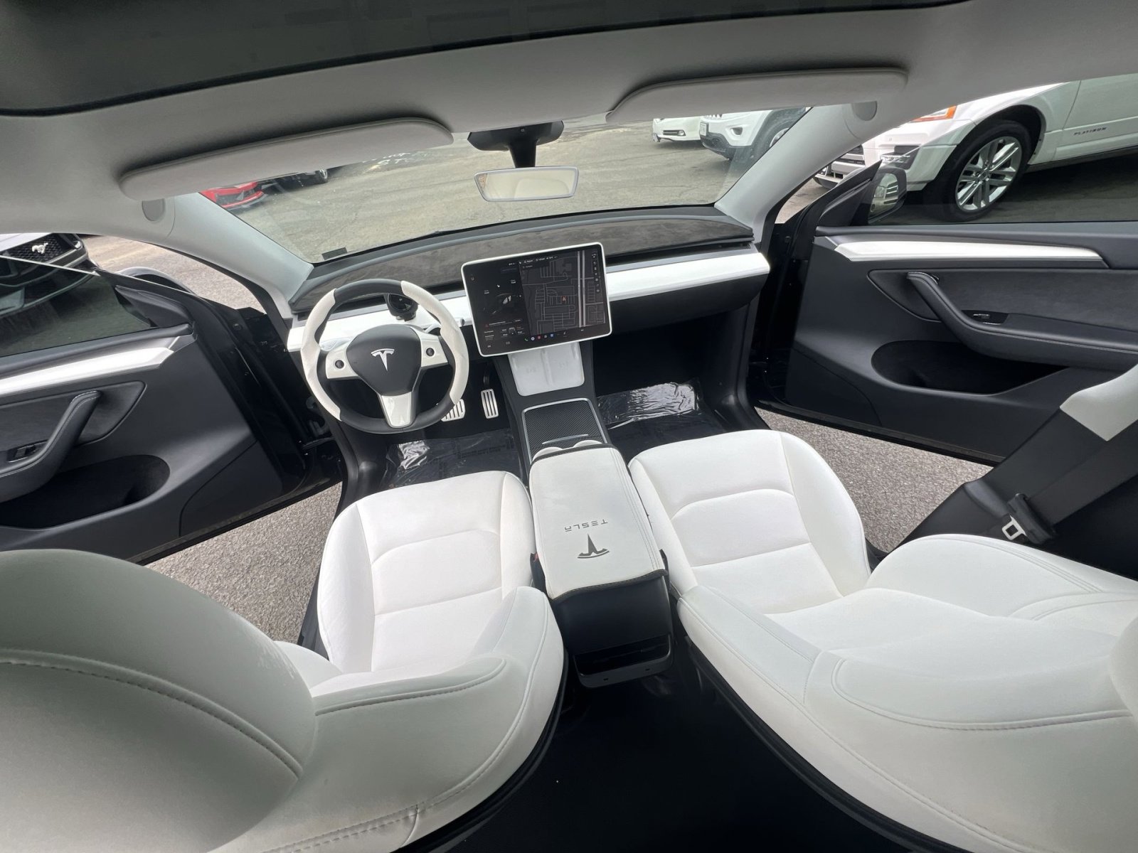 Used 2024 Tesla Model Y Performance image 23