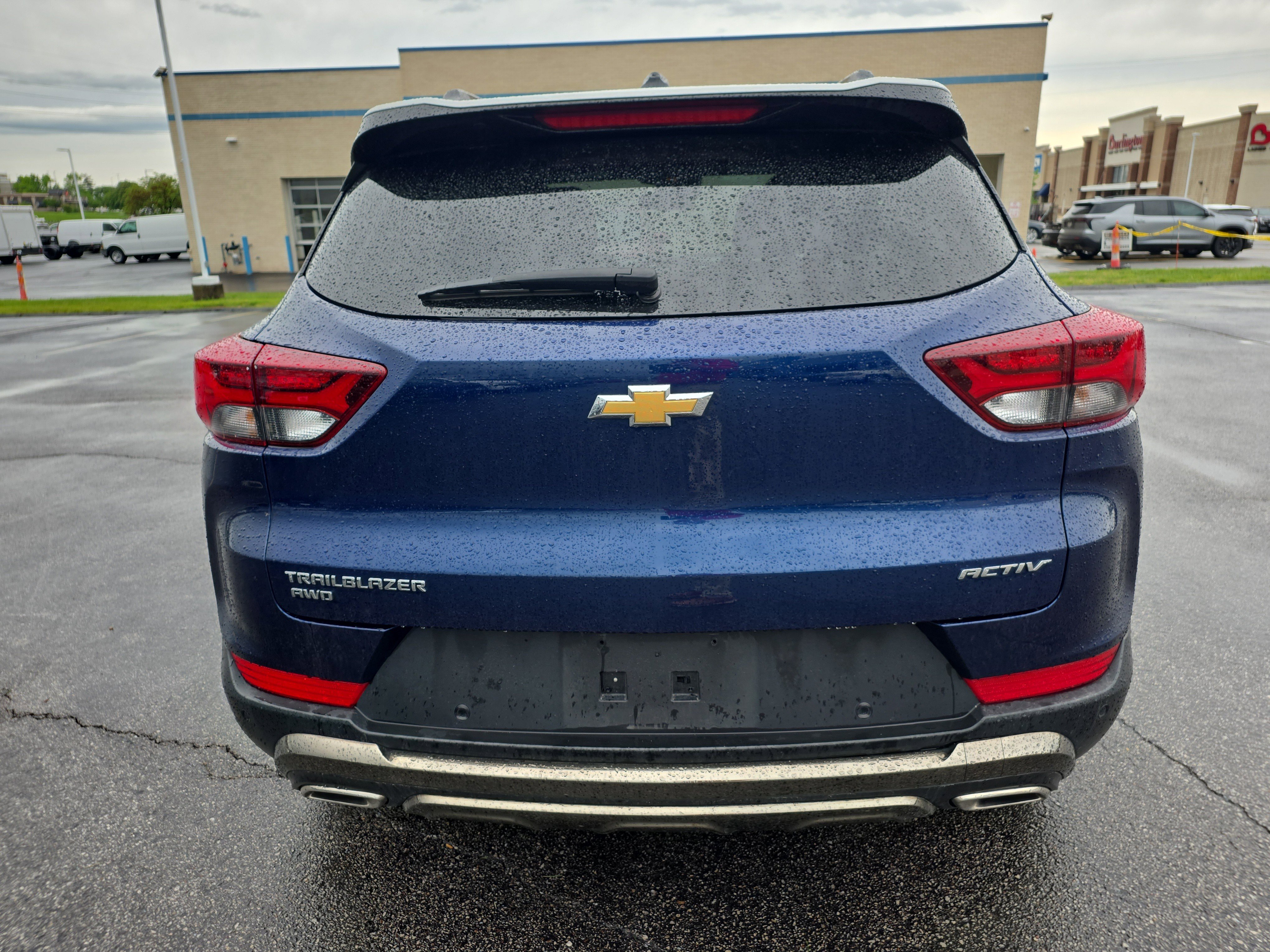 Used 2023 Chevrolet TrailBlazer ACTIV w/ Convenience Package AWD/4WD image 4