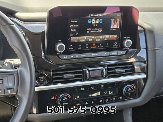 Used 2025 Nissan Pathfinder SV FWD image 22