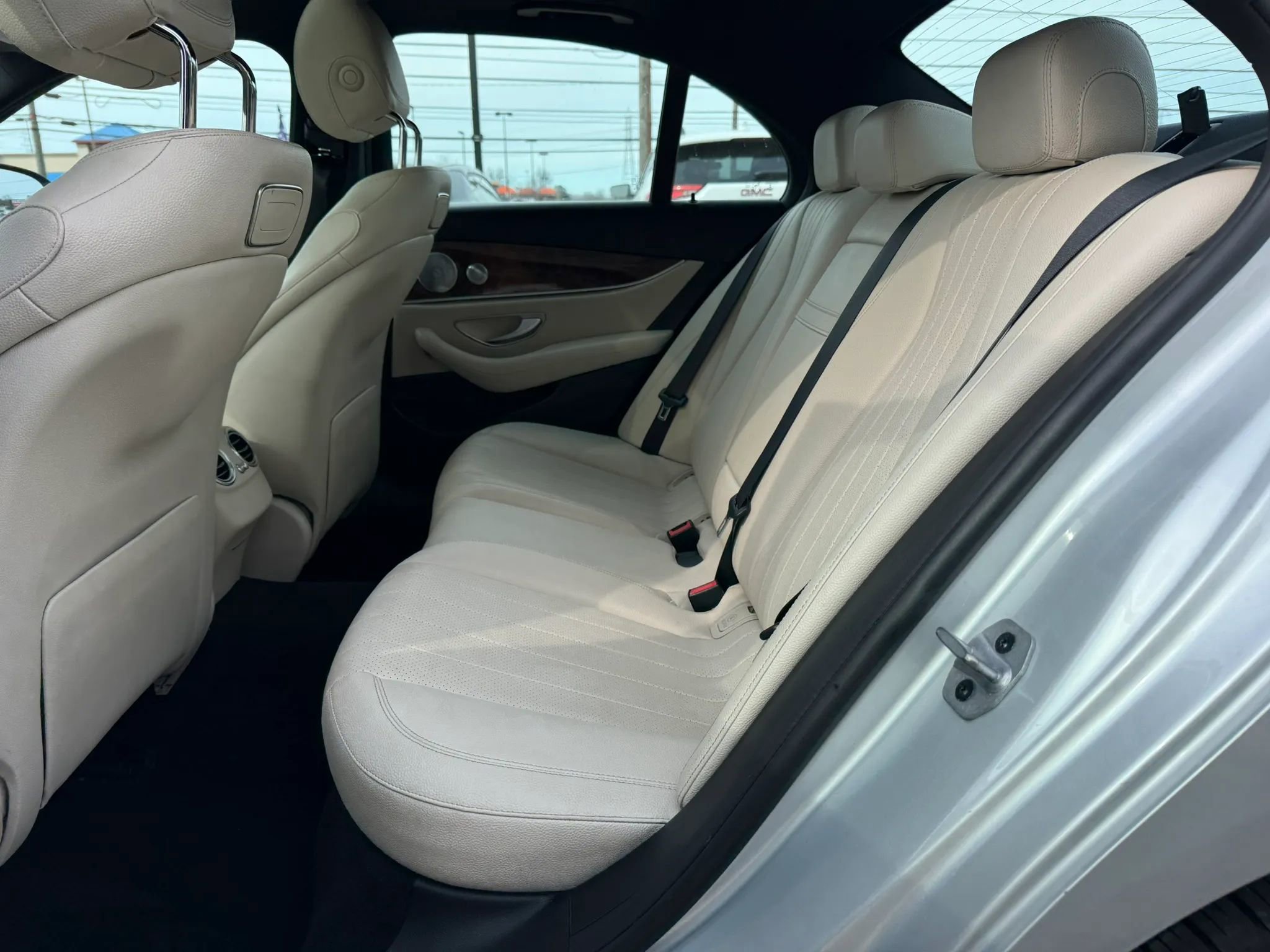 Used 2018 Mercedes-Benz E 300 image 21