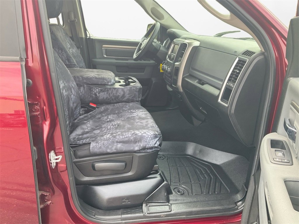 Used 2019 RAM 1500 Classic Warlock image 9