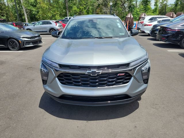 Used 2025 Chevrolet Trax RS w/ Driver Confidence Package FWD image 5