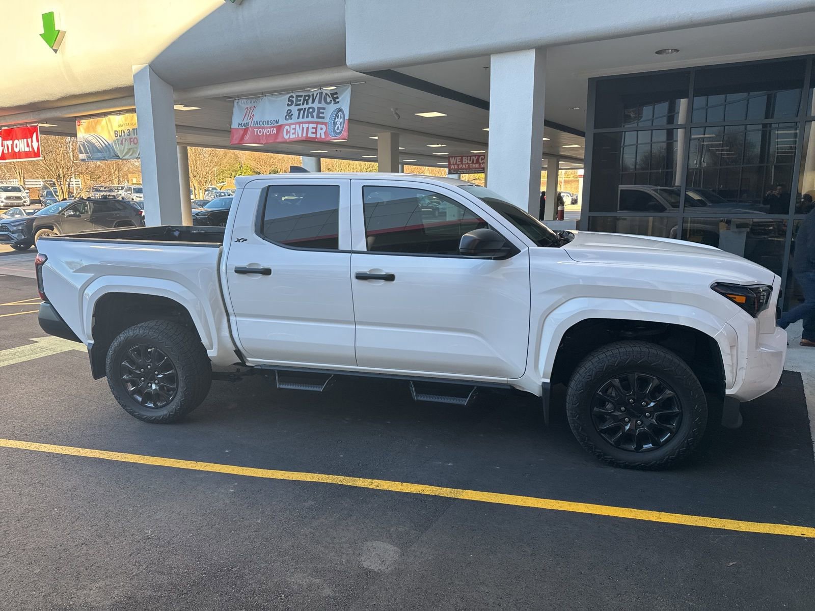 Used 2024 Toyota Tacoma SR image 5