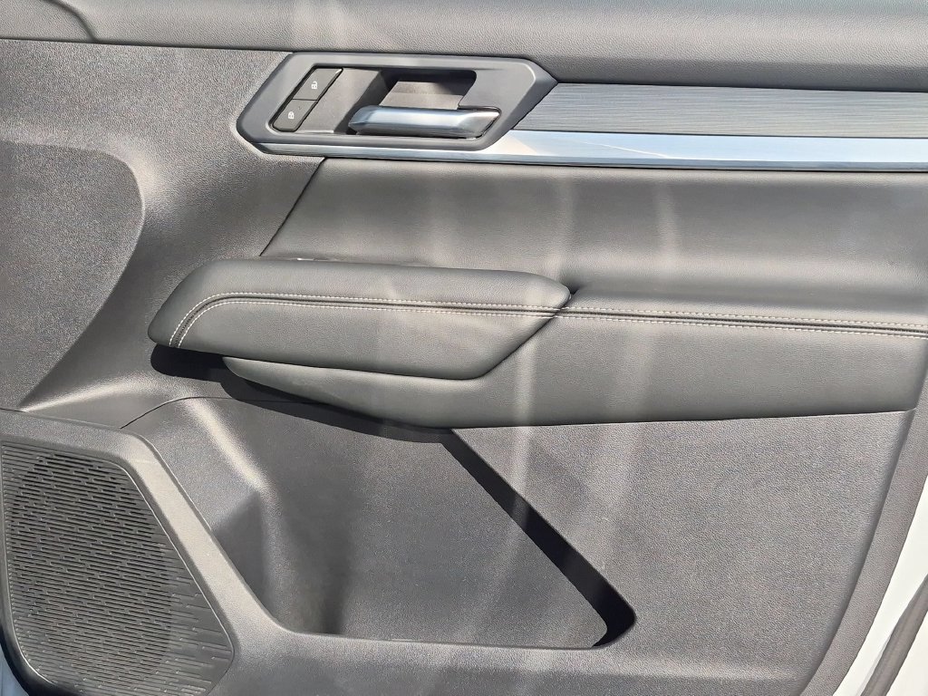 Used 2025 GMC Terrain Elevation AWD/4WD image 33
