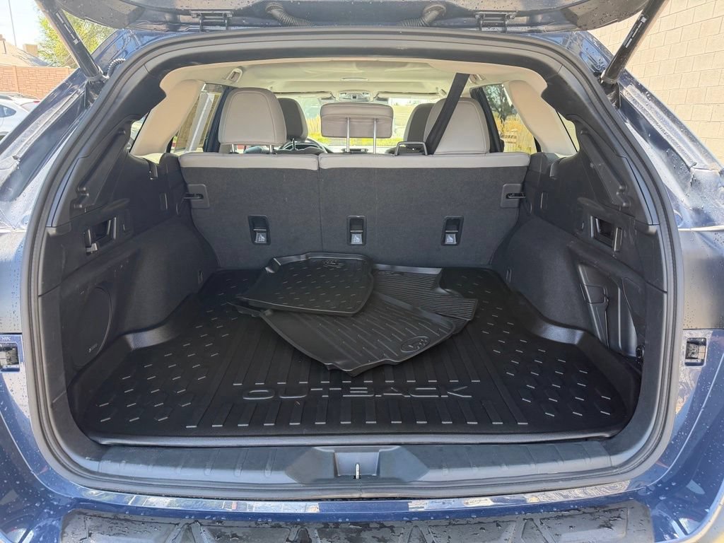 Used 2025 Subaru Outback Limited AWD/4WD image 30