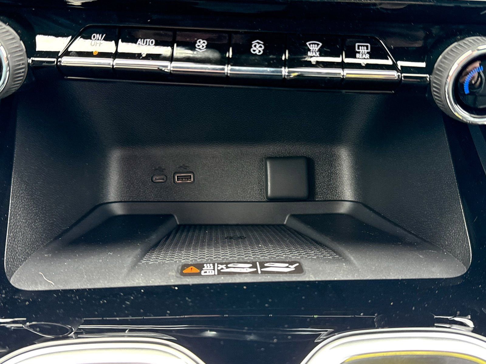 New 2026 Chevrolet Traverse High Country w/ LPO, Floor Liner Package AWD/4WD image 71