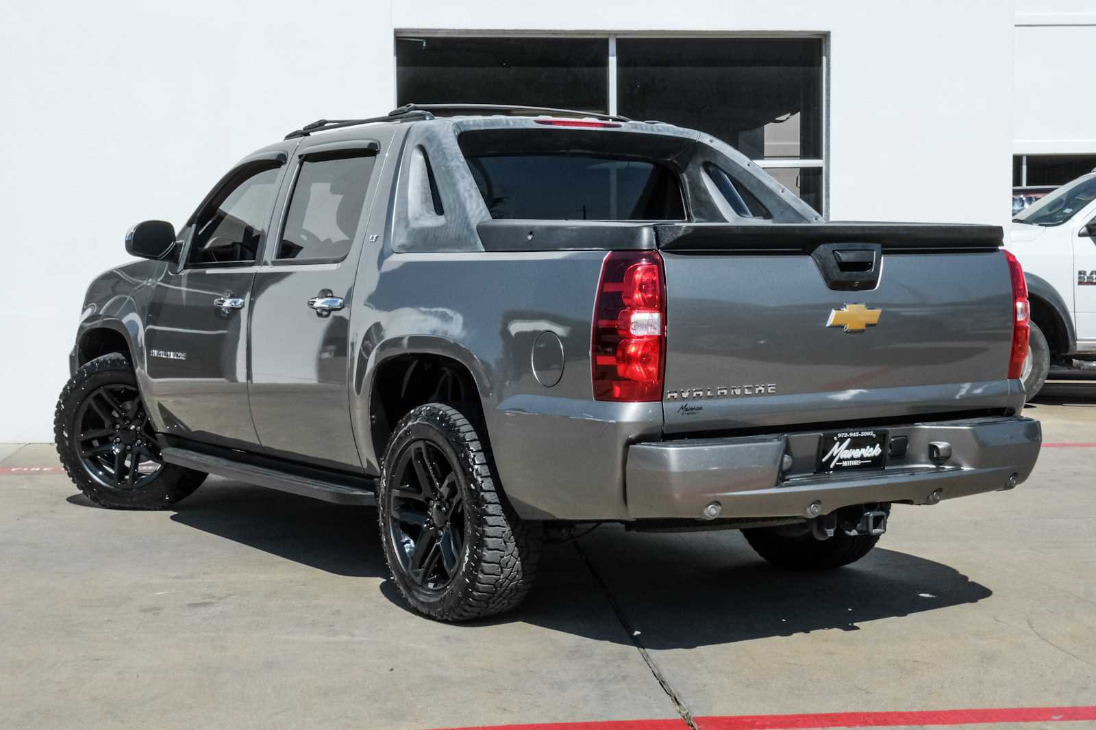 Used 2012 Chevrolet Avalanche LT w/ All-Star Edition image 10