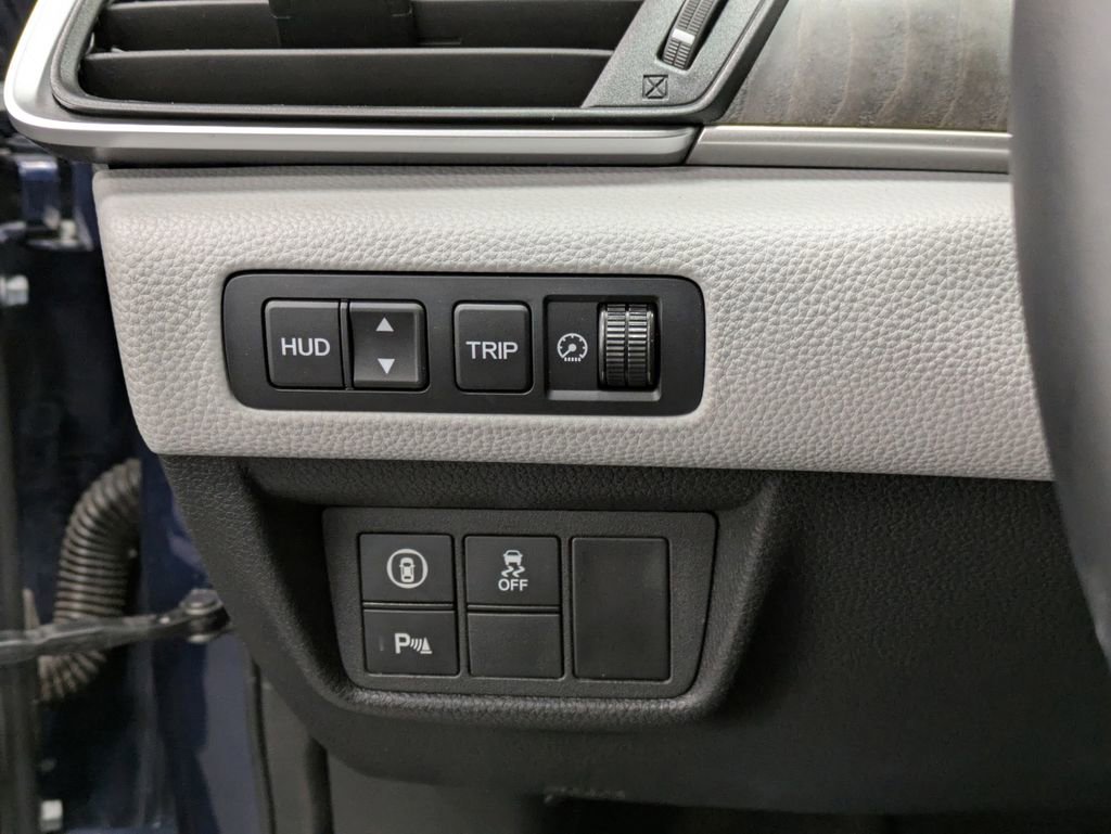 Used 2018 Honda Accord Touring image 20