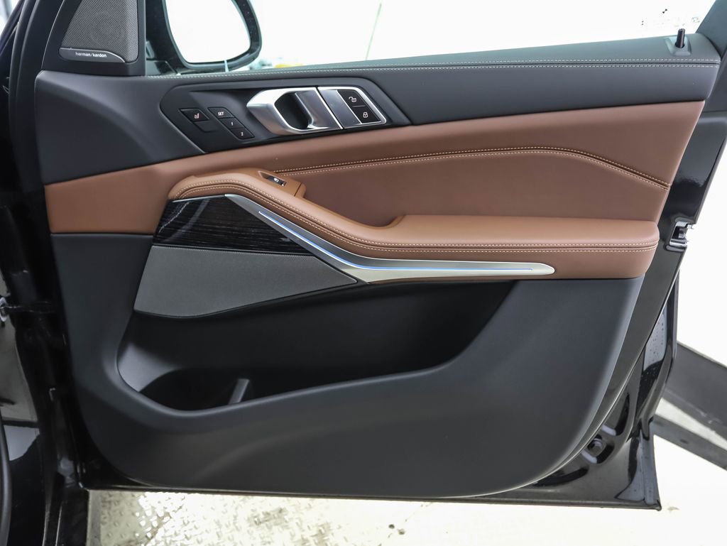 New 2026 BMW X5 xDrive50e image 29