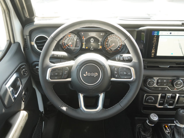 New 2026 Jeep Wrangler Unlimited Sahara AWD/4WD image 16