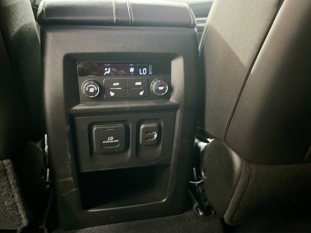 Used 2023 Chevrolet Traverse Premier w/ Redline Edition AWD/4WD image 26