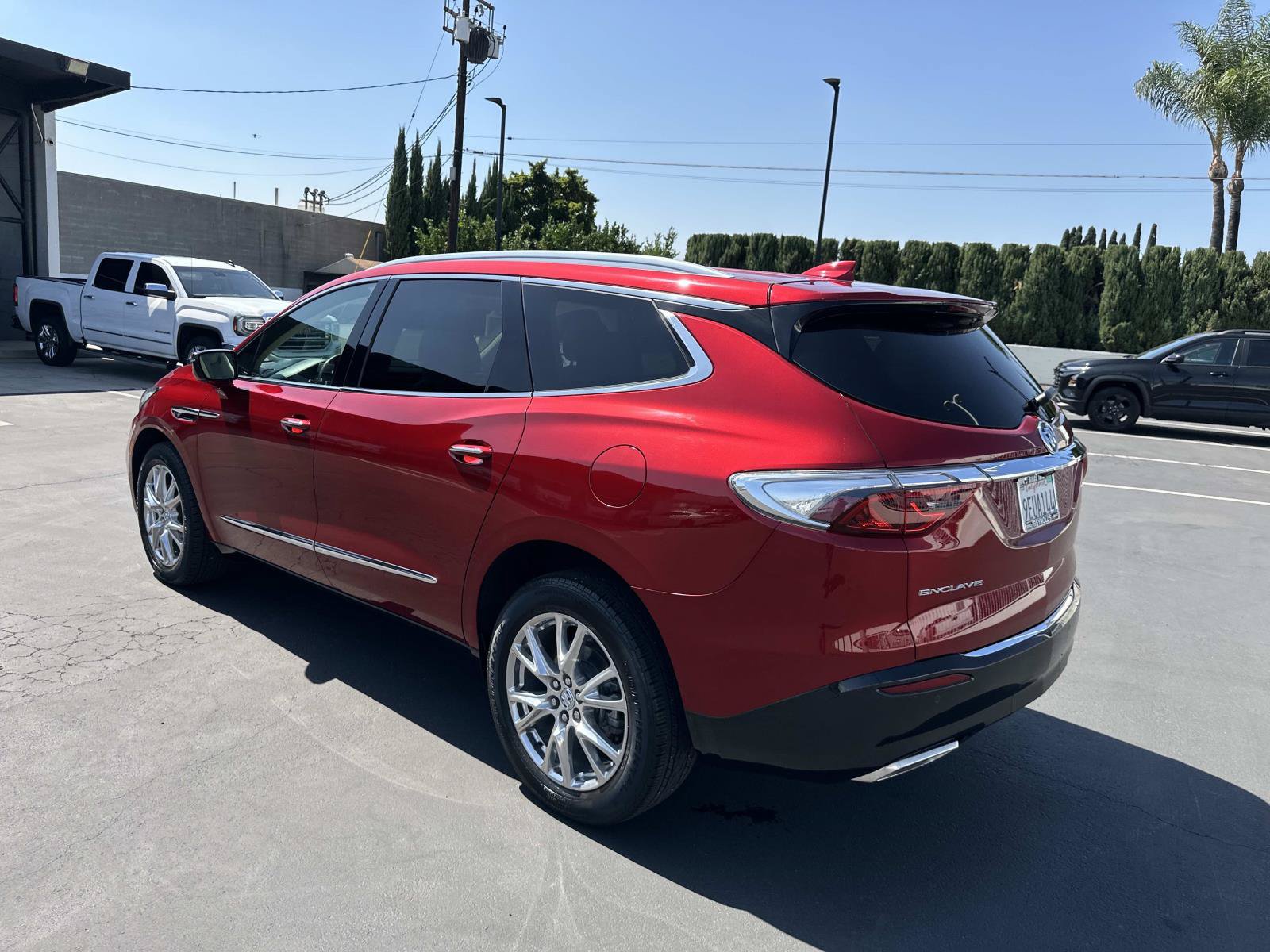 Used 2023 Buick Enclave Premium w/ Experience Buick Package FWD image 7