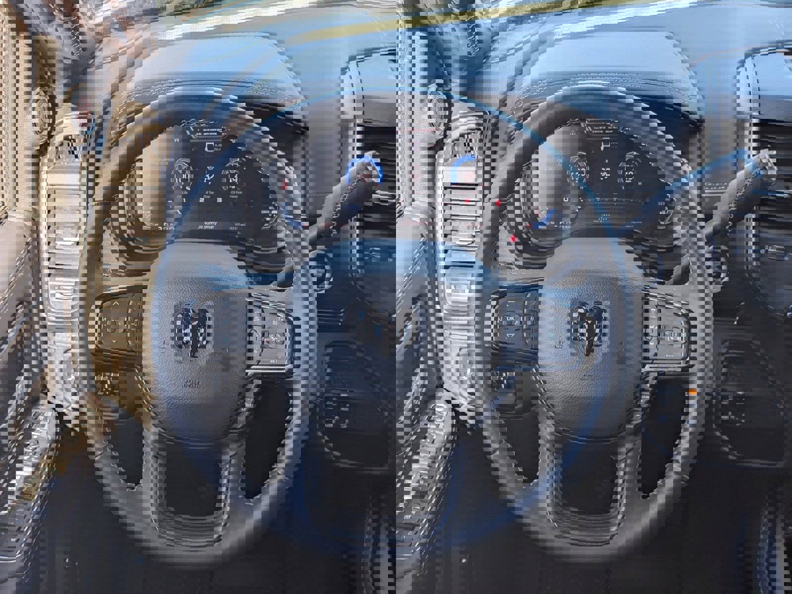 Used 2024 RAM 2500 Limited image 19