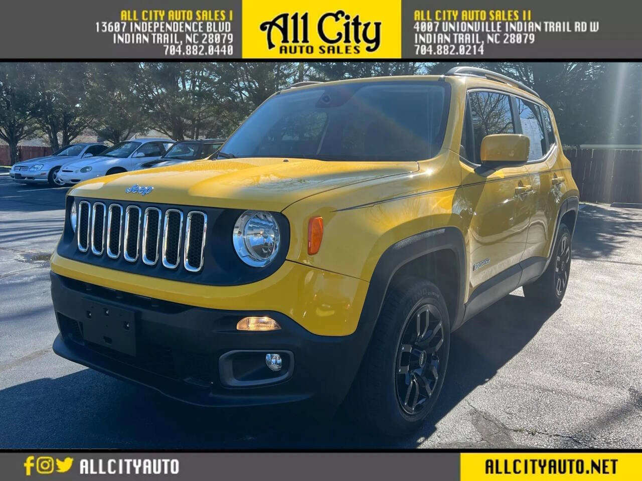 Used 2015 Jeep Renegade Latitude w/ Popular Equipment Group image 3