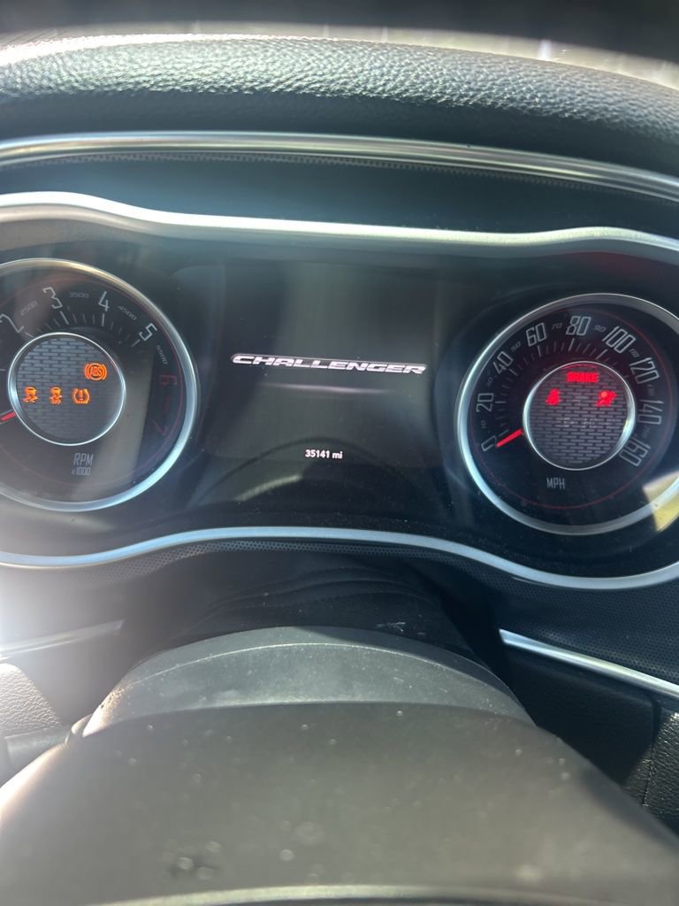 Used 2015 Dodge Challenger R/T Plus RWD image 14