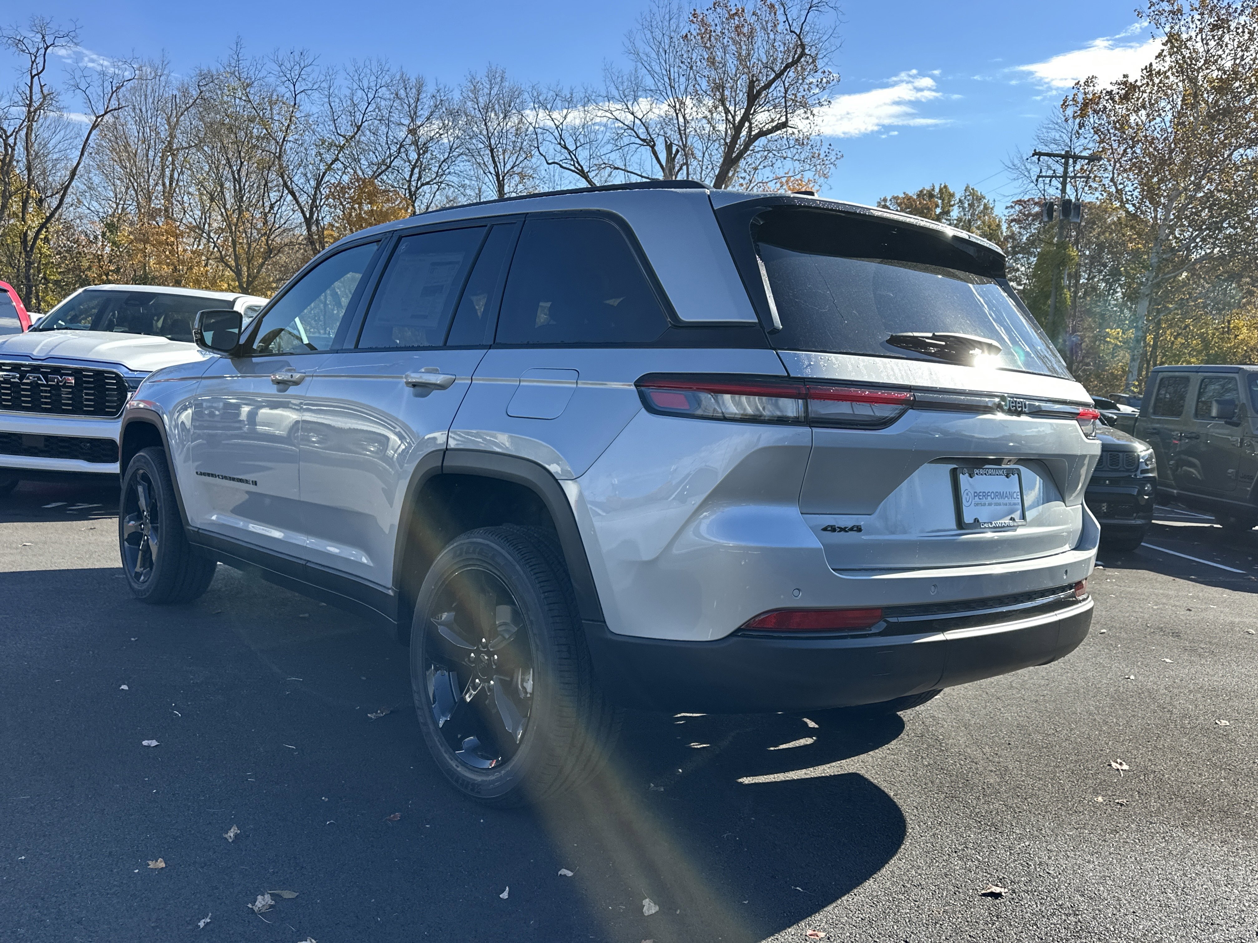 New 2025 Jeep Grand Cherokee Altitude image 25