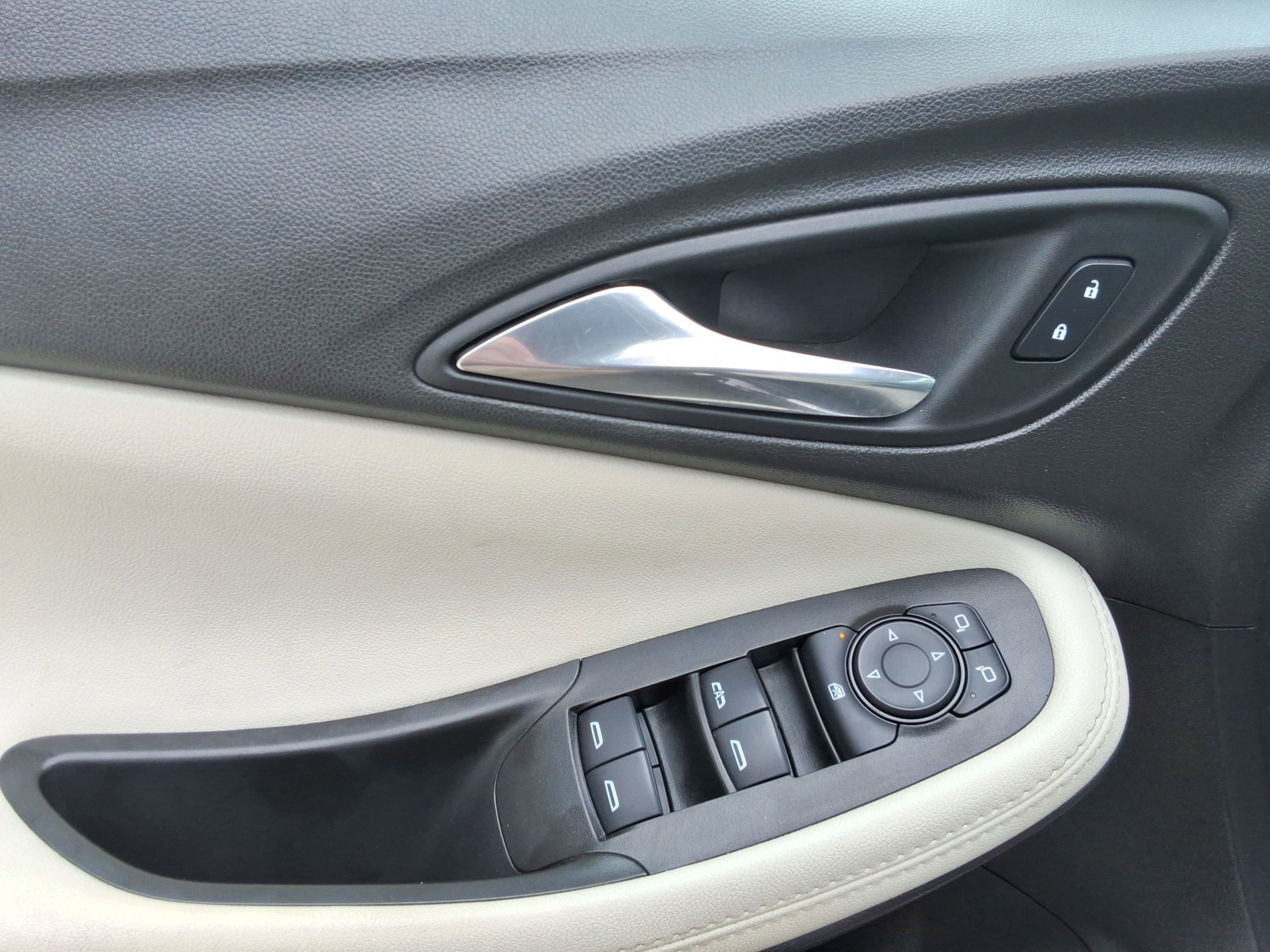 Used 2021 Buick Encore GX Select FWD image 21