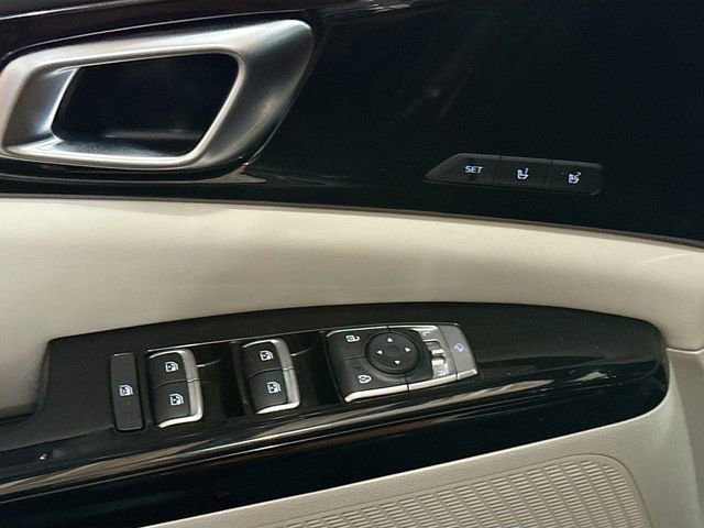 Used 2024 Kia Carnival SX image 19